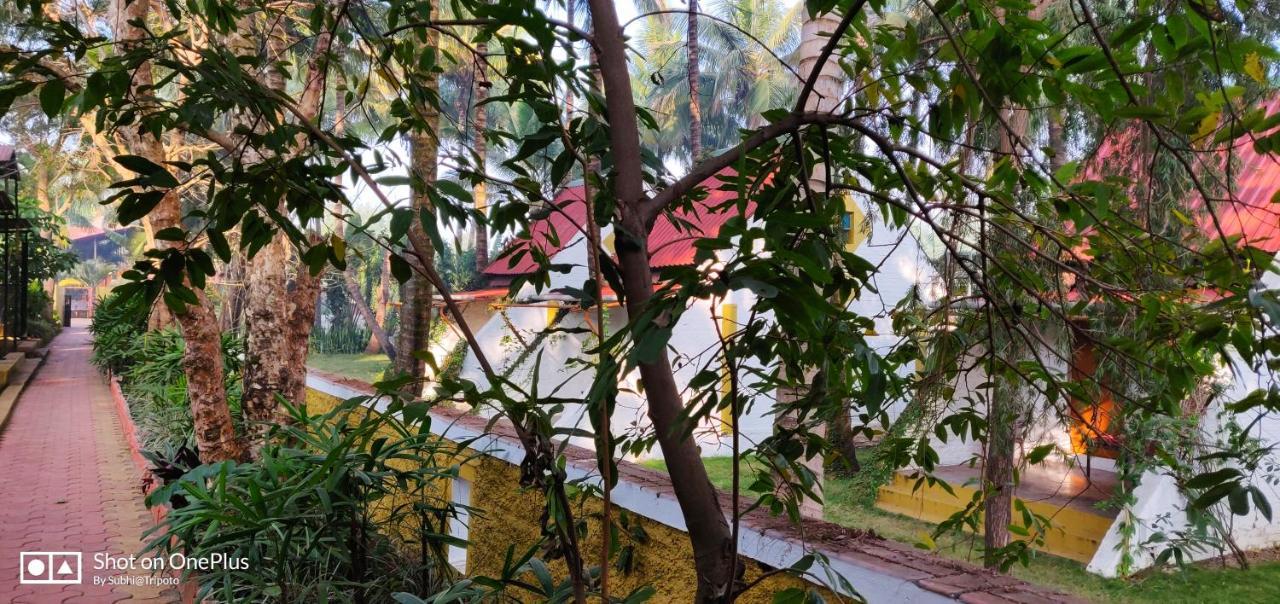 Anandvan Holiday Homes, Wai Екстериор снимка