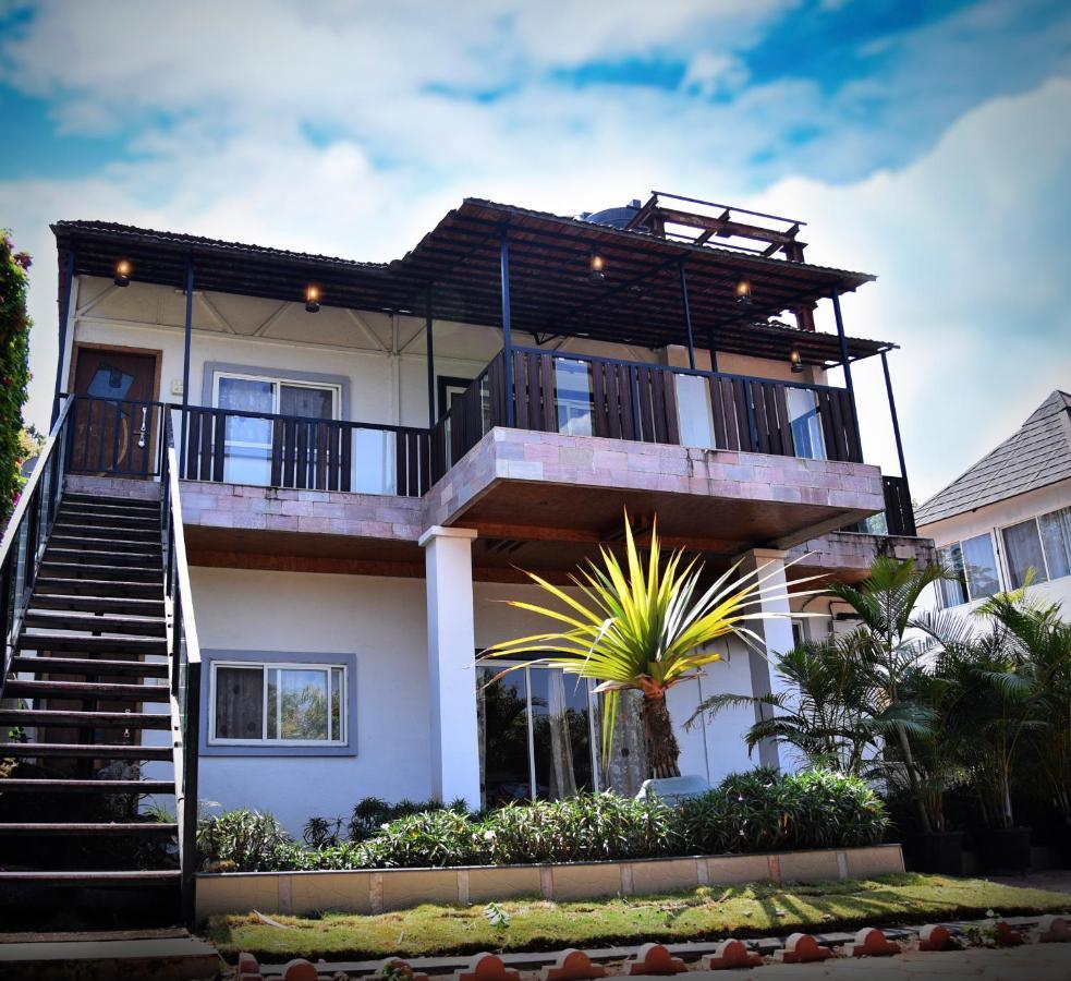 Anandvan Holiday Homes, Wai Екстериор снимка