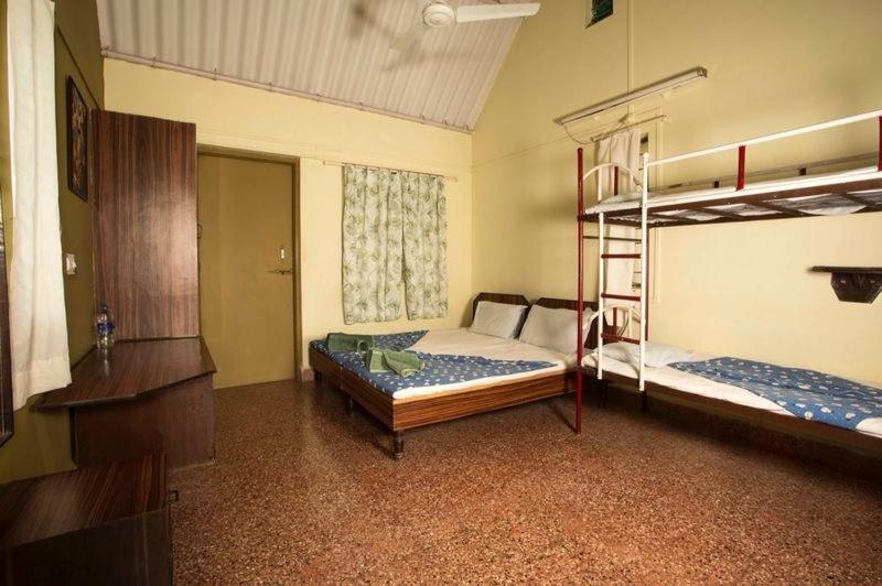 Anandvan Holiday Homes, Wai Екстериор снимка