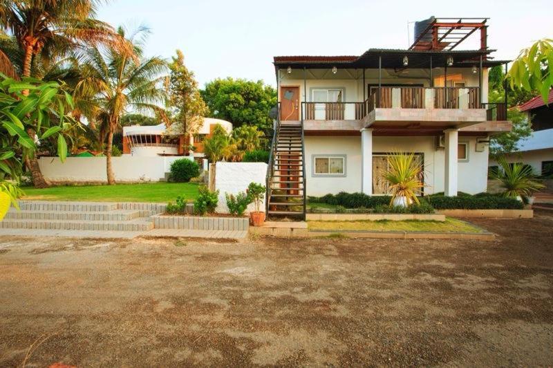 Anandvan Holiday Homes, Wai Екстериор снимка