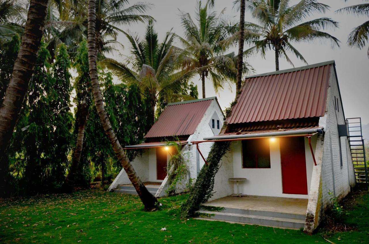 Anandvan Holiday Homes, Wai Екстериор снимка