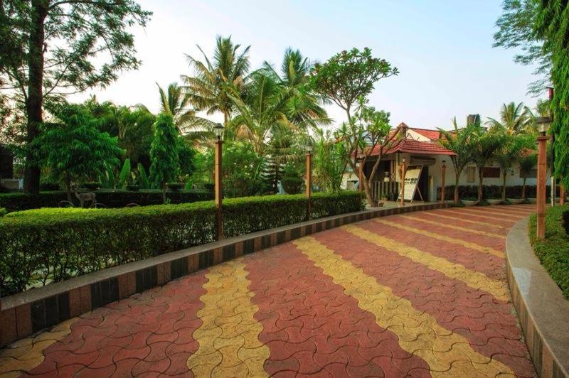 Anandvan Holiday Homes, Wai Екстериор снимка