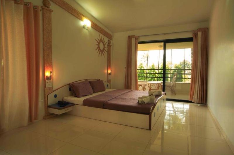 Anandvan Holiday Homes, Wai Екстериор снимка